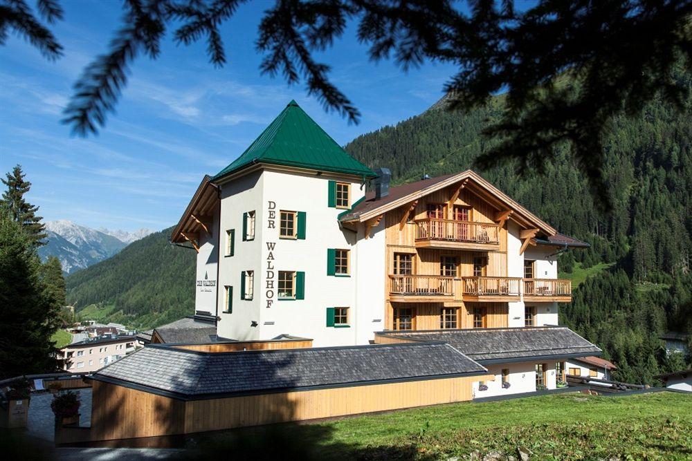 Hotel Der Waldhof Sankt Anton am Arlberg Exterior foto