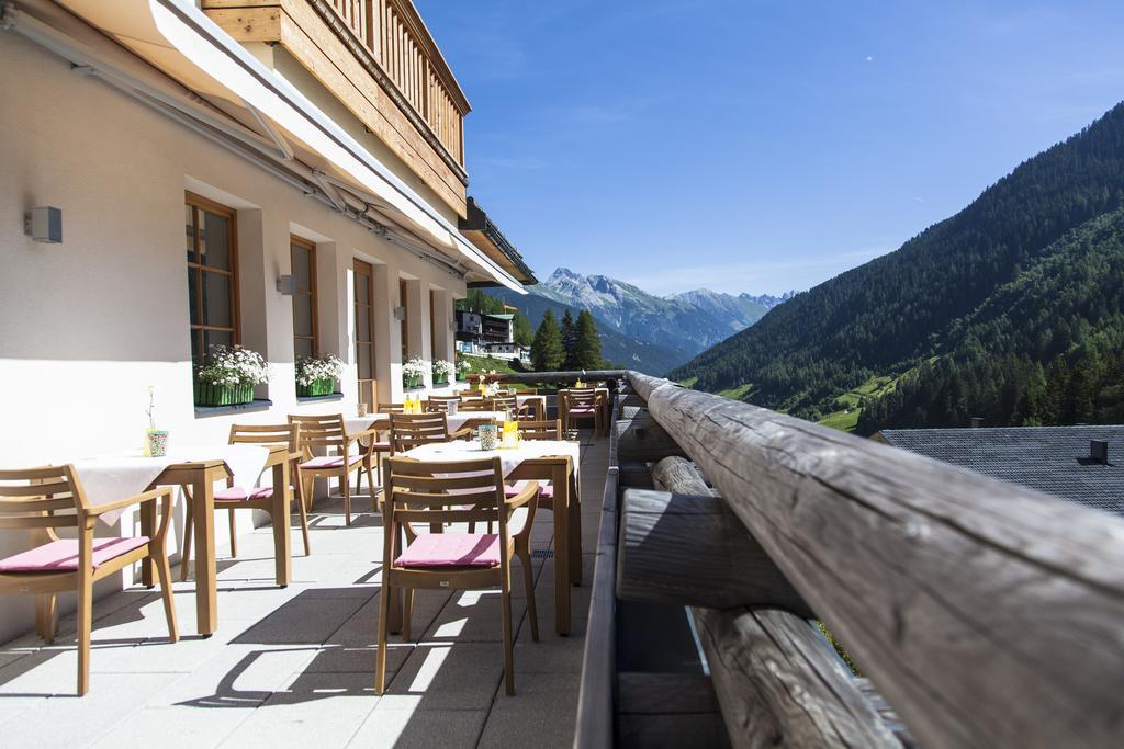 Hotel Der Waldhof Sankt Anton am Arlberg Exterior foto