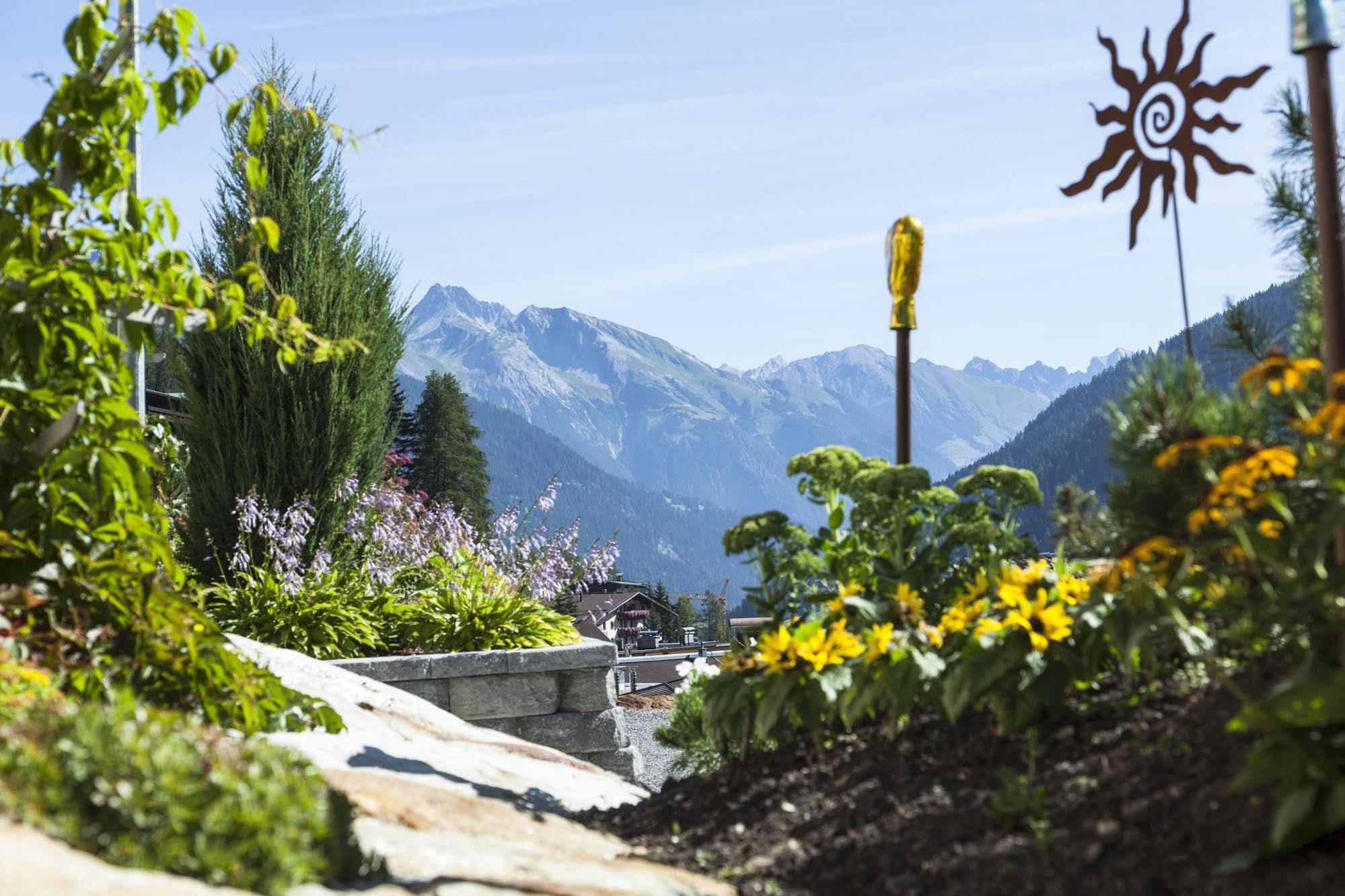 Hotel Der Waldhof Sankt Anton am Arlberg Exterior foto